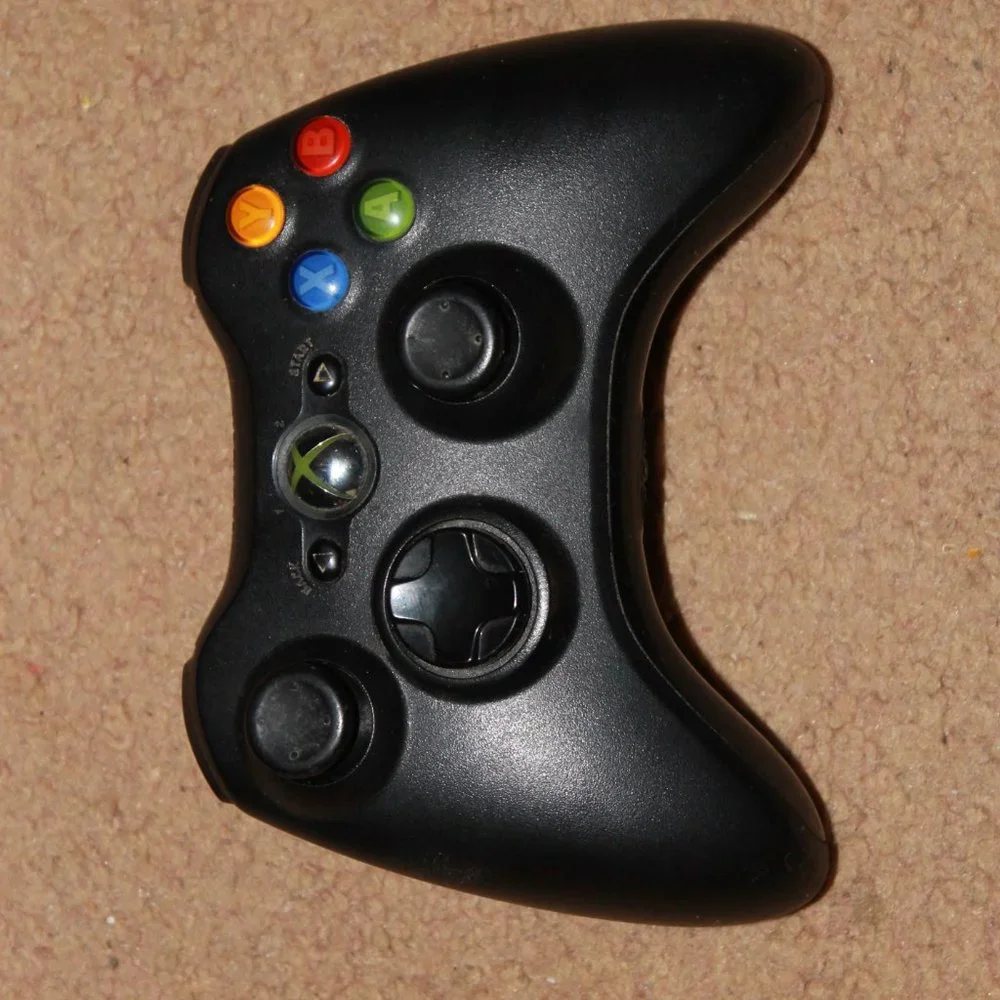 Xbox 360 Black Wireless Controller Non Working for Parts or Repair